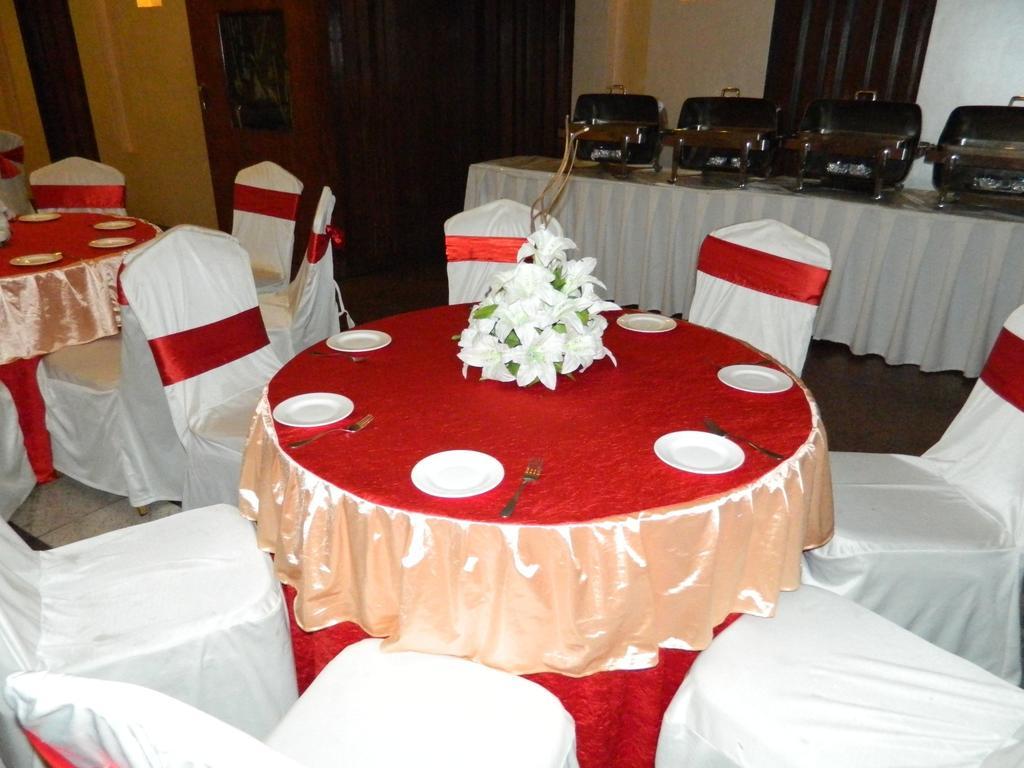 Hotel Park Maple Amritsar Exterior foto