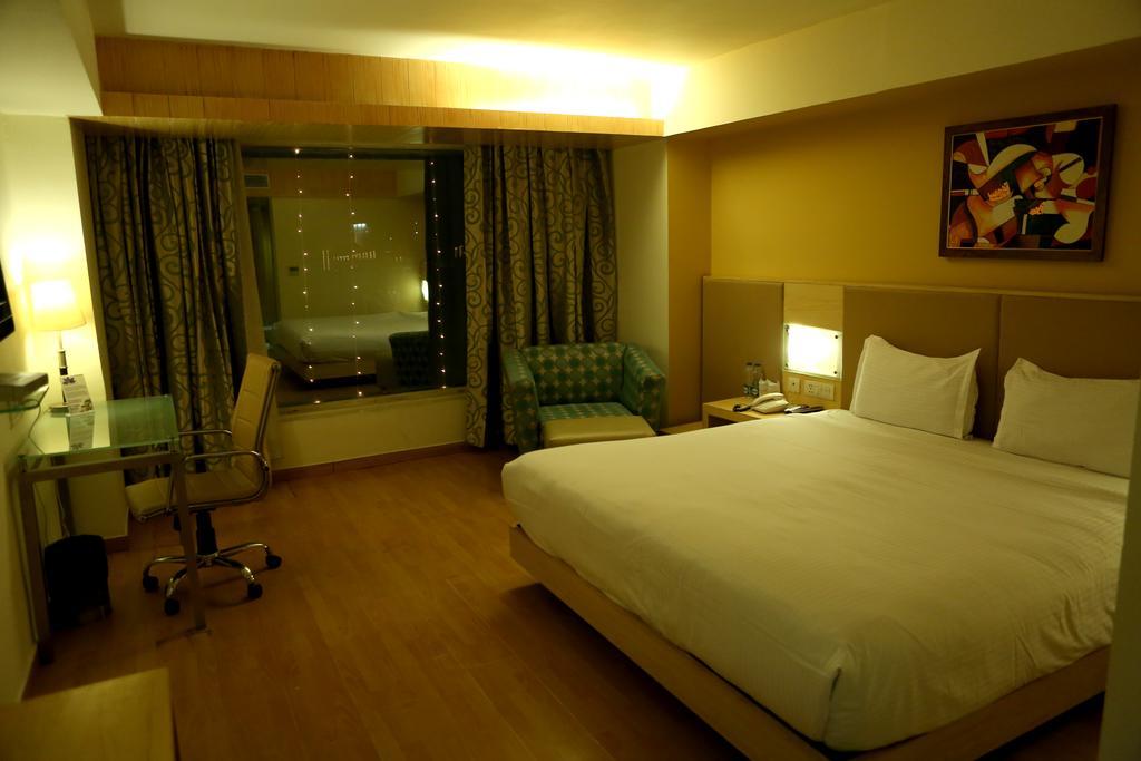 Hotel Park Maple Amritsar Exterior foto